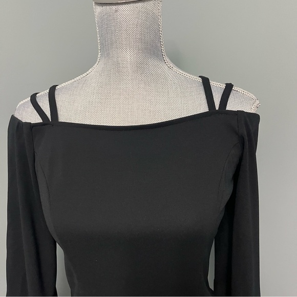 JOSEPH RIBKOFF black cold shoulder bell sleeve crop top blouse women’s size 0 - Picture 3 of 8